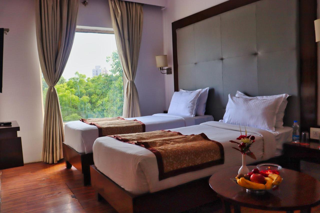 Hotel Clarks Collection Бхавнагар Екстериор снимка
