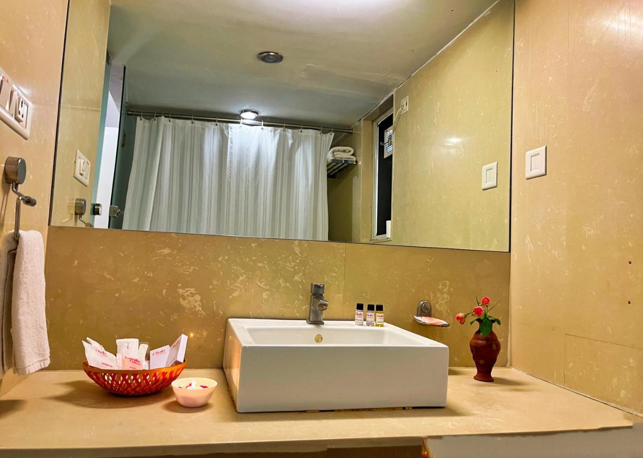 Hotel Clarks Collection Бхавнагар Екстериор снимка