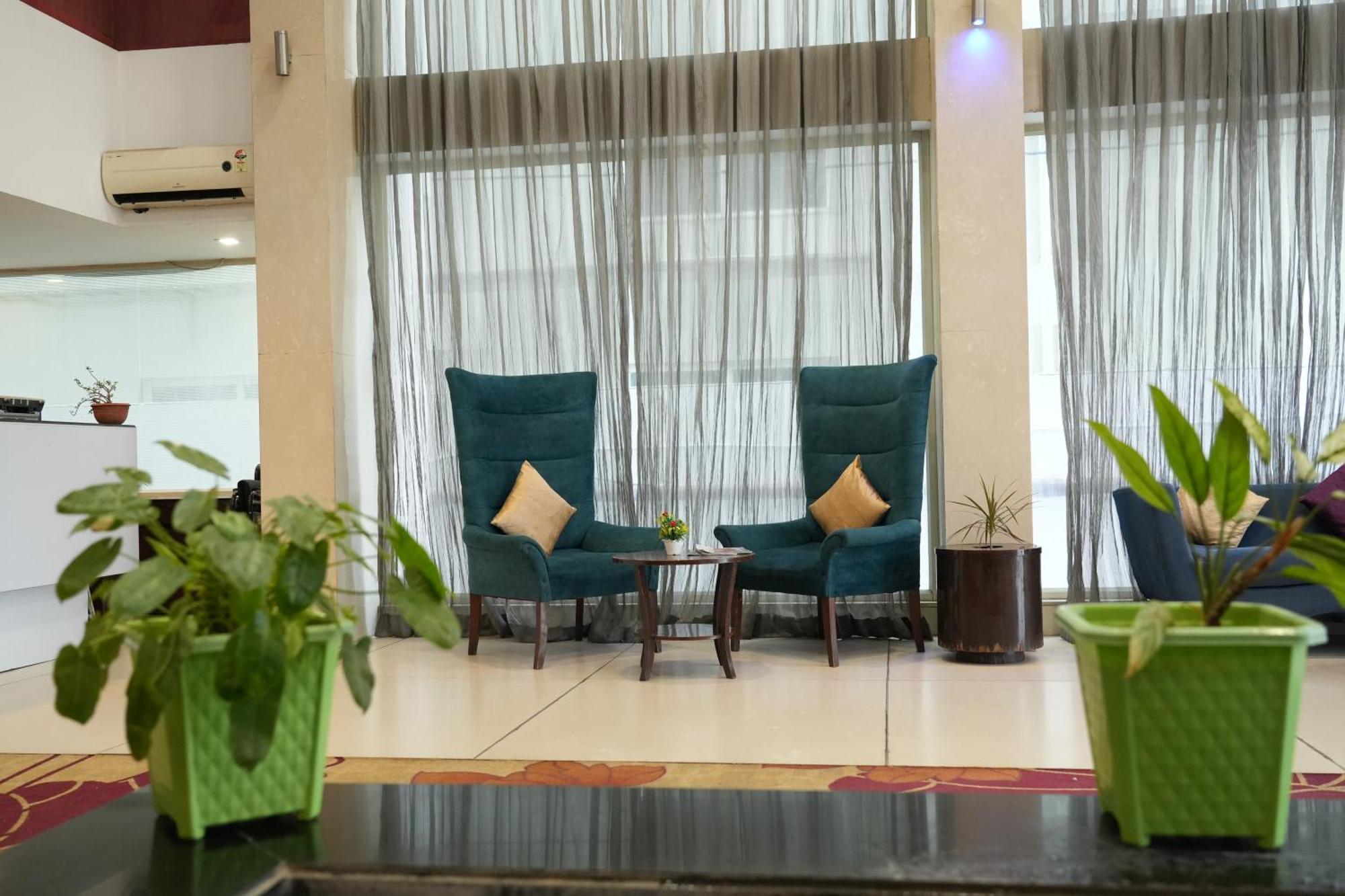 Hotel Clarks Collection Бхавнагар Екстериор снимка