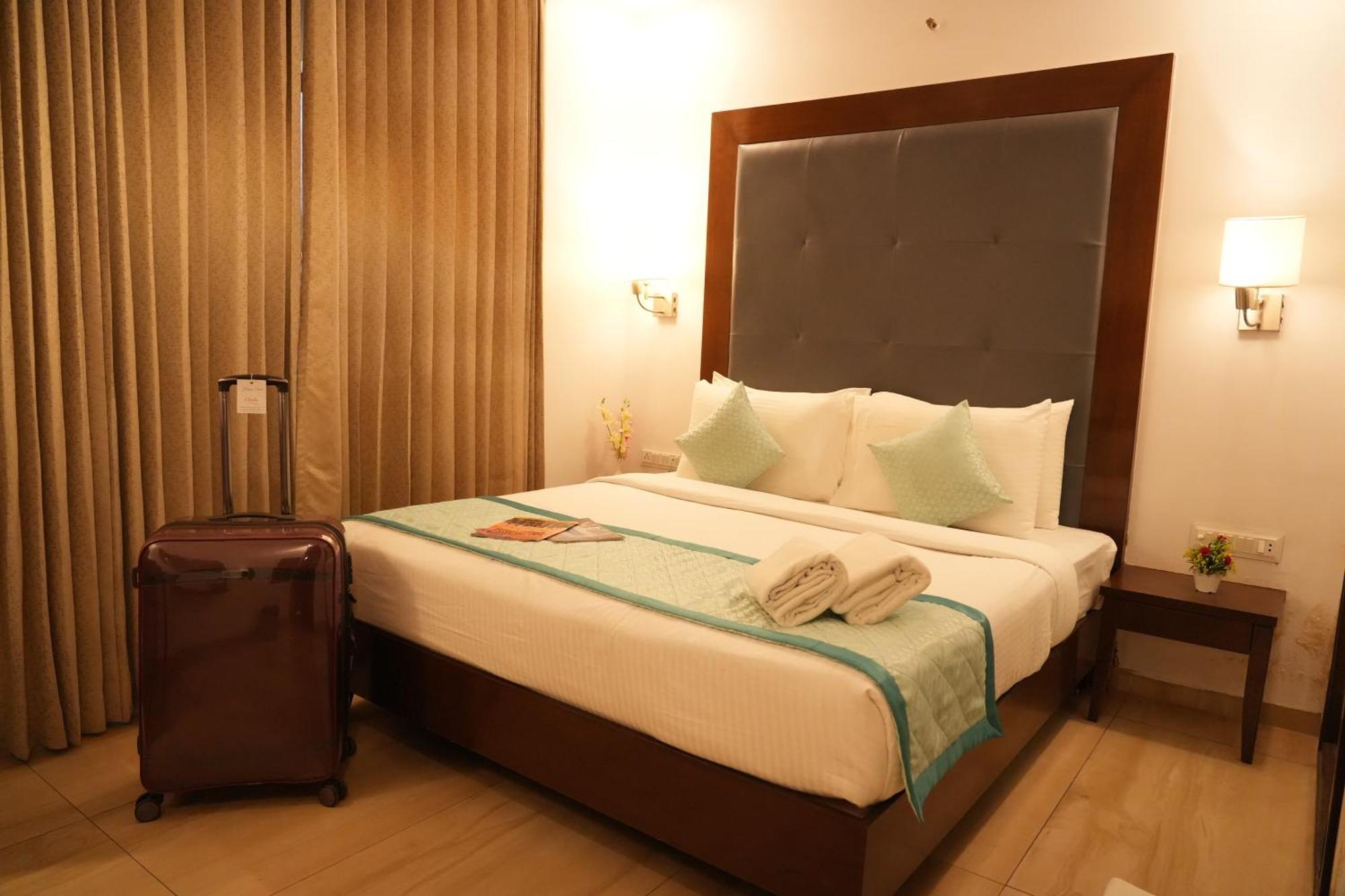 Hotel Clarks Collection Бхавнагар Екстериор снимка