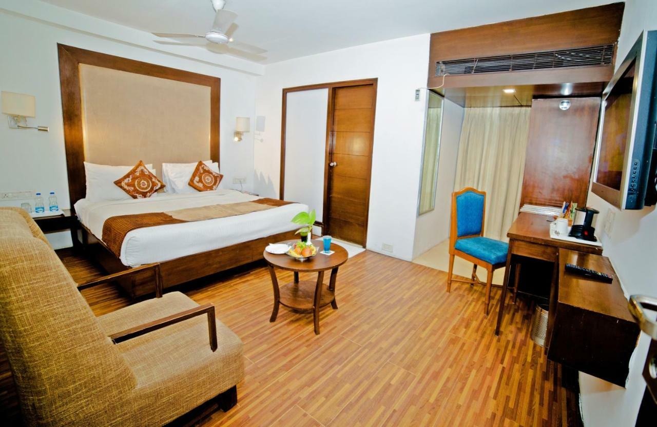 Hotel Clarks Collection Бхавнагар Екстериор снимка
